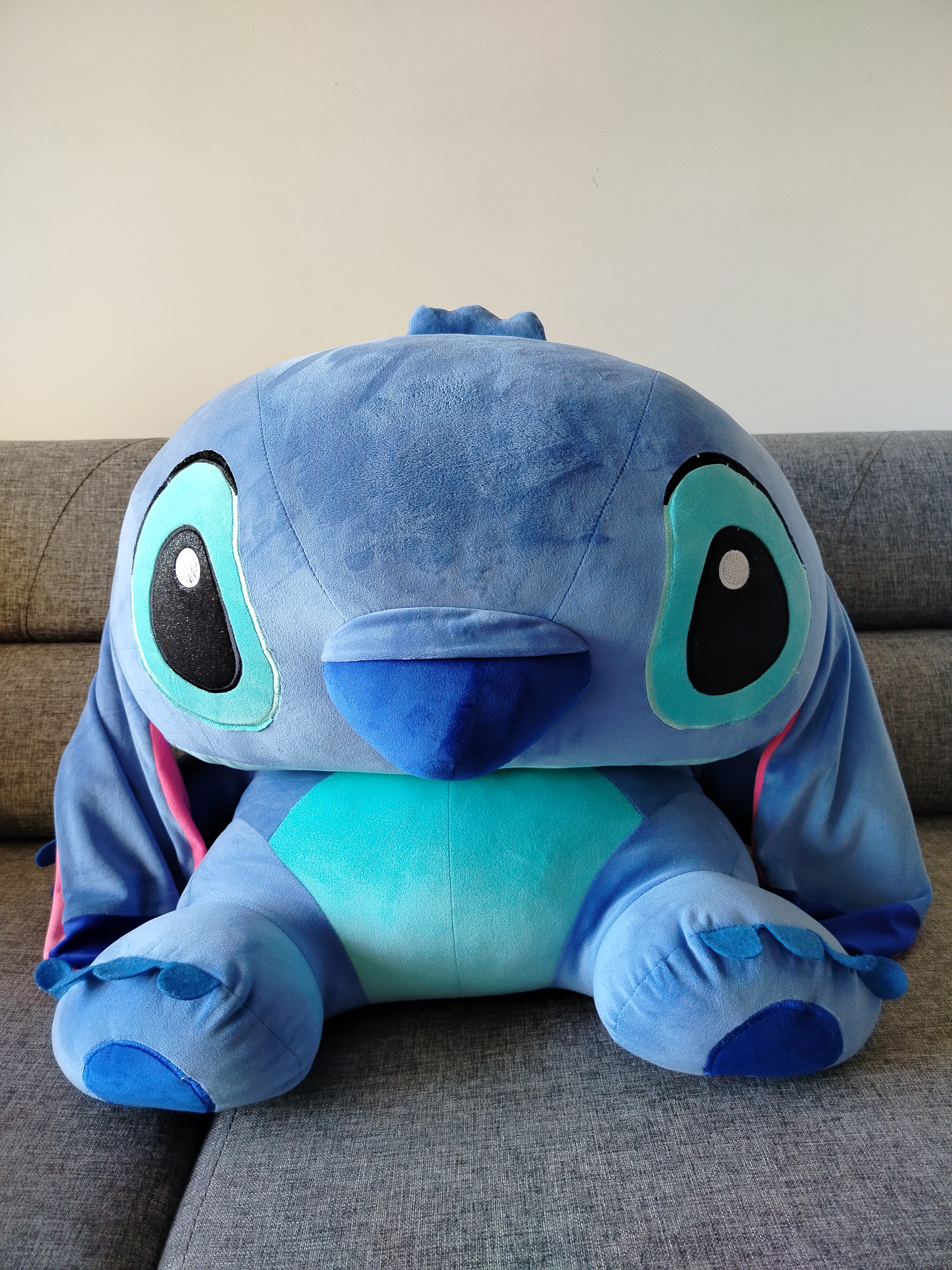 Büyük boy Disney Stitch peluş oyuncak – yaklaşık 60 cm